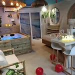 Les Spas De La Mer, Appart&spa Aloha, 100m De La Plage, Plein Coeur Du Grau 勒格罗-迪鲁瓦