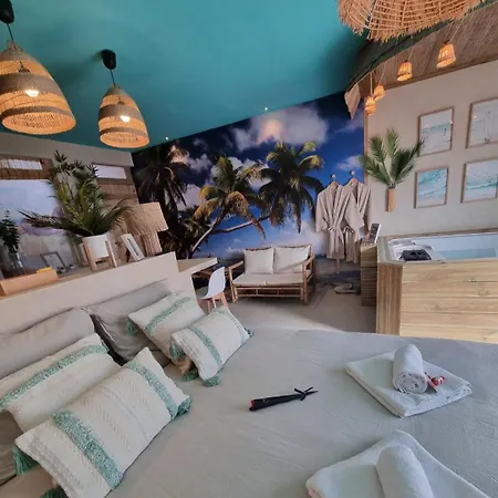 Апартаменты Les Spas De La Mer, Appart&spa Aloha, 100m De La Plage, Plein Coeur Du Grau *