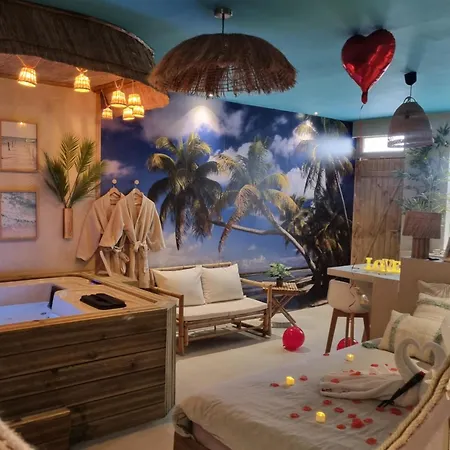 Les Spas De La Mer, Appart&spa Aloha, 100m De La Plage, Plein Coeur Du Grau Apartment Le Grau-du-Roi