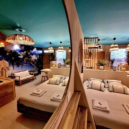 Апартаменты Les Spas De La Mer, Appart&spa Aloha, 100m De La Plage, Plein Coeur Du Grau *